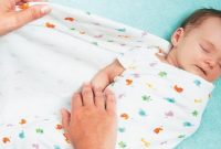Makin Nyaman, Makin Tidur Nyenyak! Manfaat Bedong pada Bayi yang Perlu Kamu Tahu