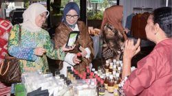 Berdayakan Perempuan Pelaku UMKM, DWP Kominfo Gelar Bazar Ramadan 2024